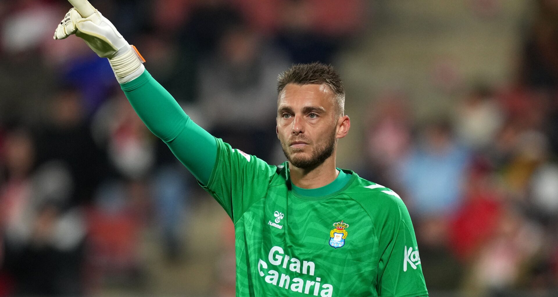 Jasper Cillessen staat plots op trainingsveld in Nederland