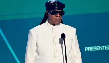 Stevie Wonder addresses rumor he’s not really blind – NBC Los Angeles