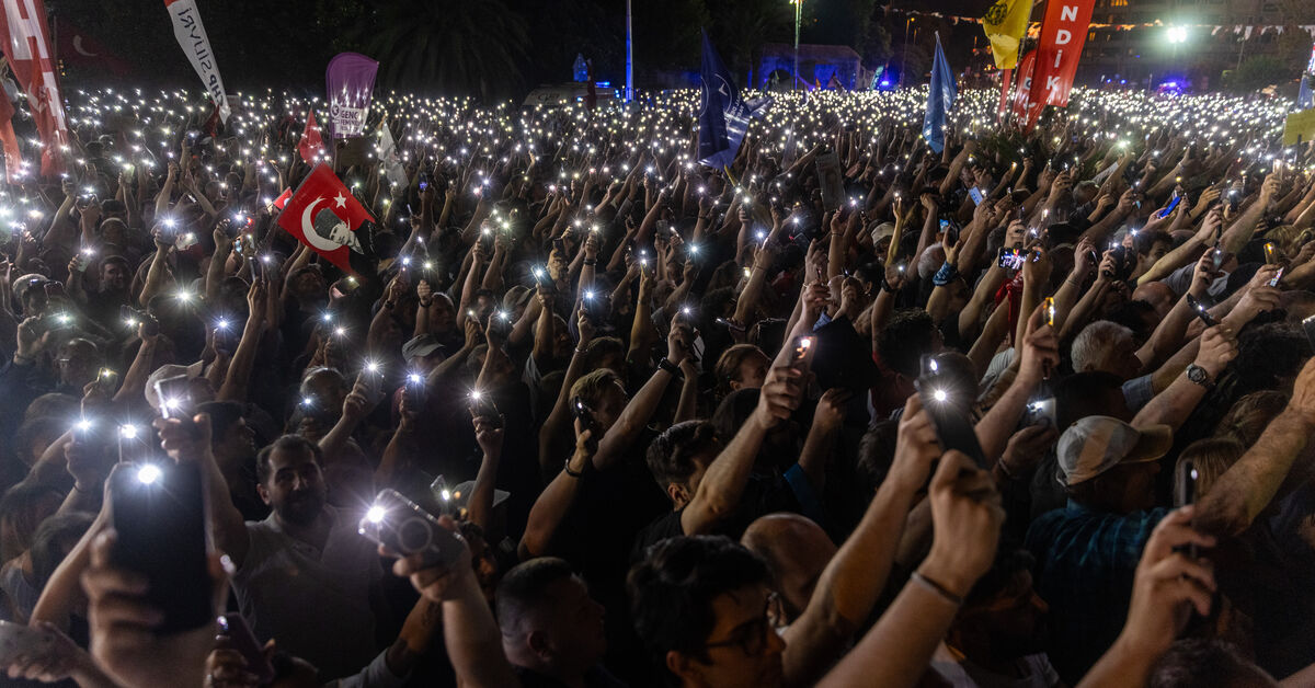 As clock ticks down on Turkey's Sozcu TV, is Erdogan muting opposition?