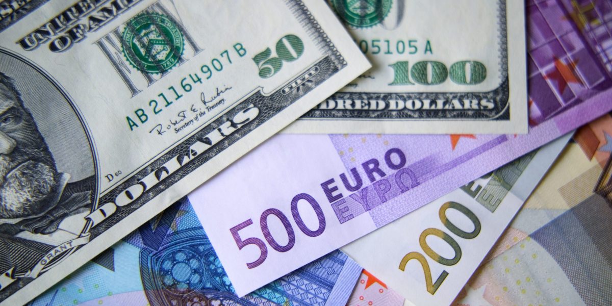 Dollar dominance: euro not ready to challenge USD, ECB official says