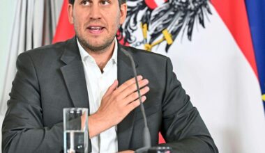 Digitalisierungs-Staatssekretär Pröll: Um die digitale Kompetenz im Land zu erhöhen sollen Schüler_innen einen Schul-Tag im Jahr ihr Wissen an Senioren weitergeben.