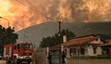 A major forest fire in Greece forces several villages to evacuate