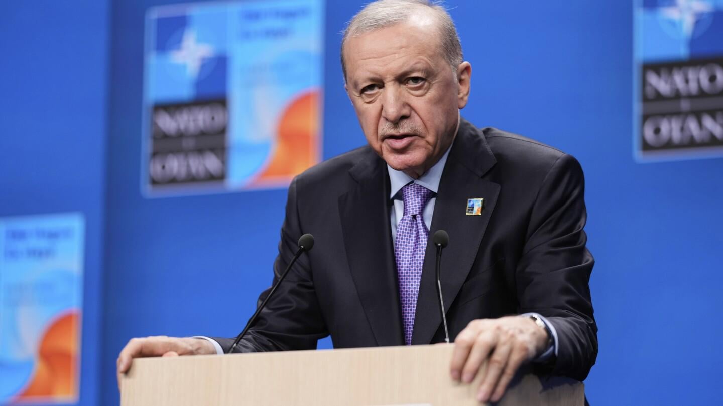 3 mayors arrested in southern Turkey as part of crackdown on opposition
