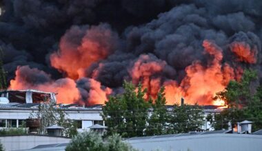 Firefighters battle huge blaze near Warsaw