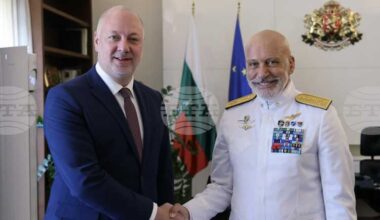 Bulgarian Leaders Pledge 5% Defence Spending and New Strategy in Talks with NATO Military Chief Dragone