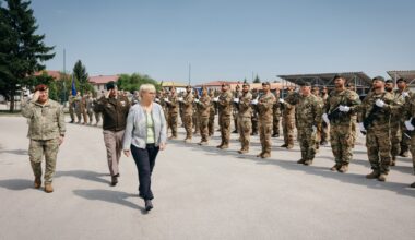 President of Slovenia Meets EUFOR and NATO Leaders at Camp Butmir