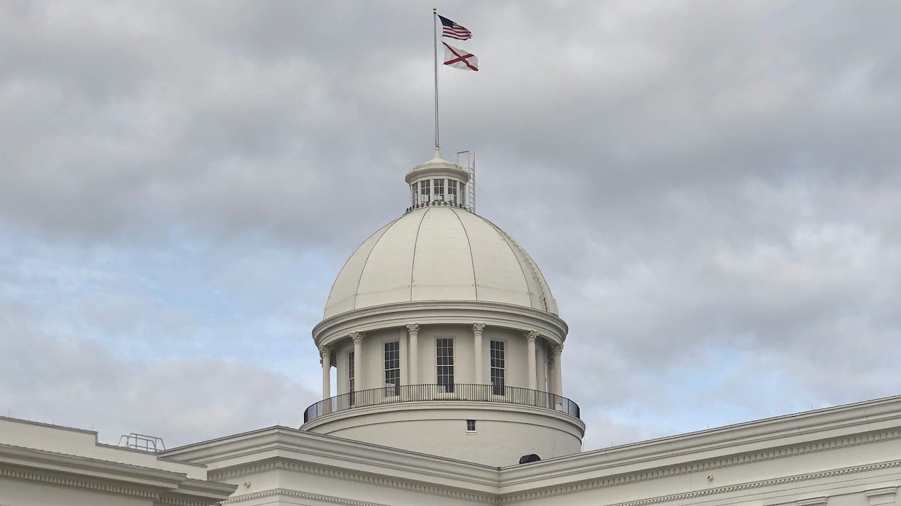 Alabama Securities Commission investigating Ponzi scheme that gave to state campaigns