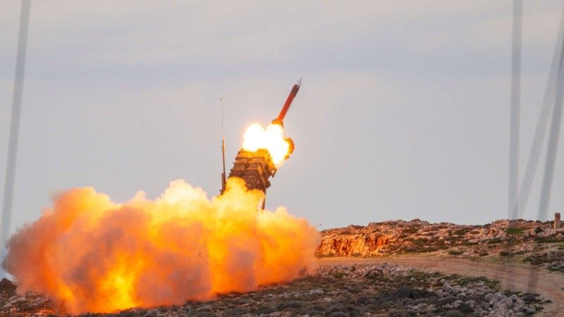 Launch of a PAC-2 missile from a German Patriot battery.