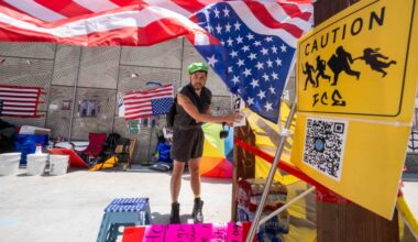 Inside the downtown LA Occupy ICE protest outside the Metropolitan Detention Center – Daily News