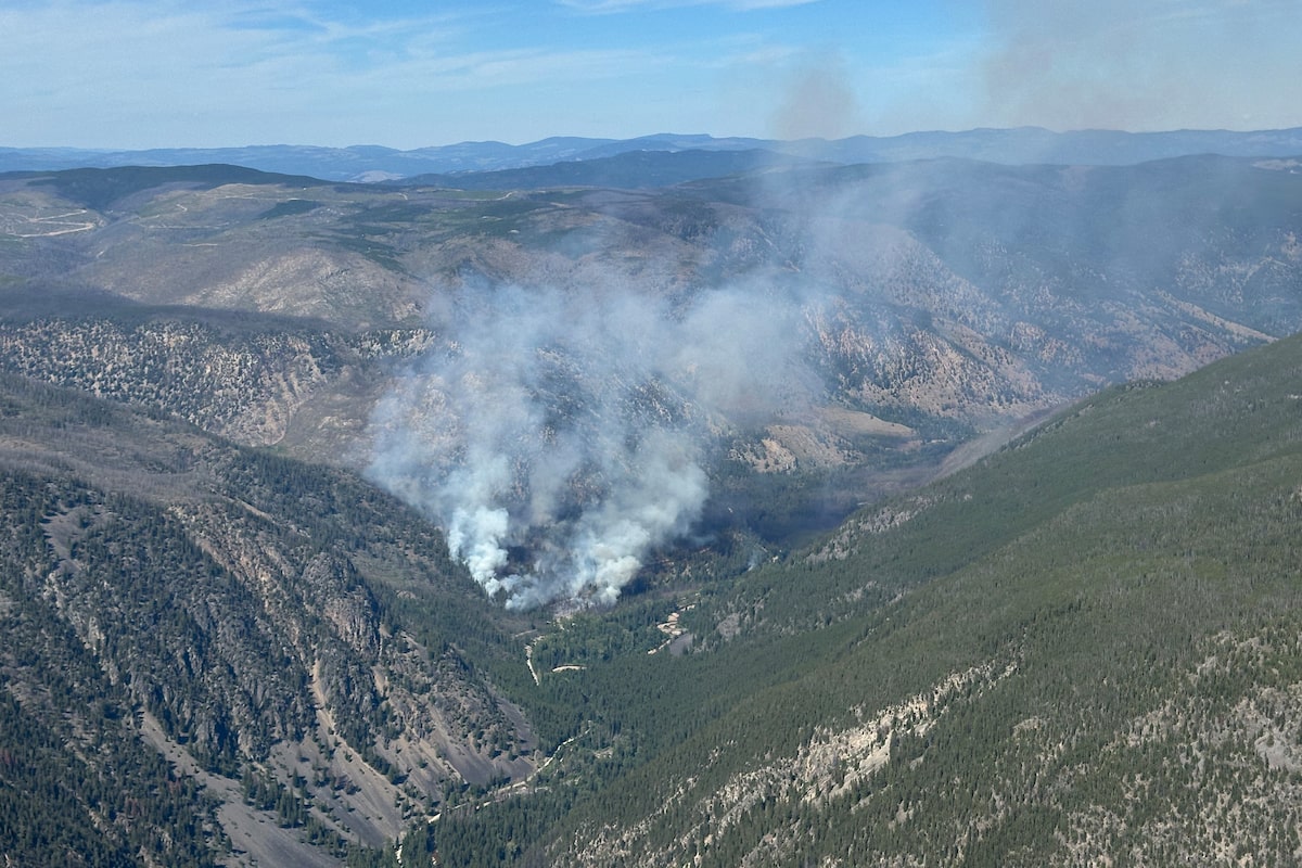‘Big relief’: Evacuation alerts lifted on multiple B.C. wildfires