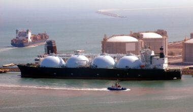 bne IntelliNews - India’s Petronet seeks $1.4 billion loan for LNG terminal and petrochemical plant