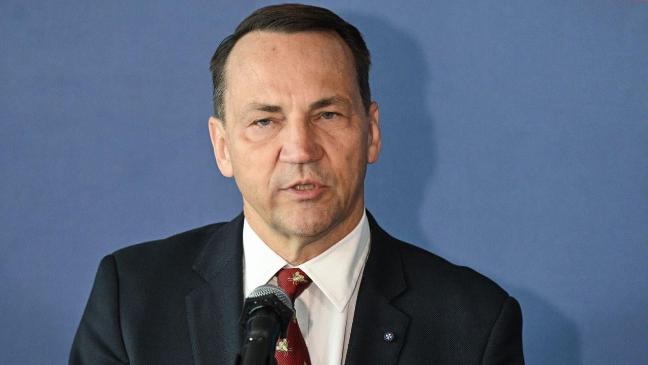 Poland’s foreign minister public’s preferred choice as next PM, poll shows