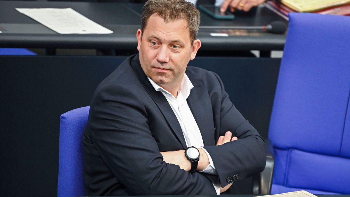 Bundesverfassungsgericht: Lars Klingbeil will Frauke Brosius-Gersdorf wieder zur Wahl stellen