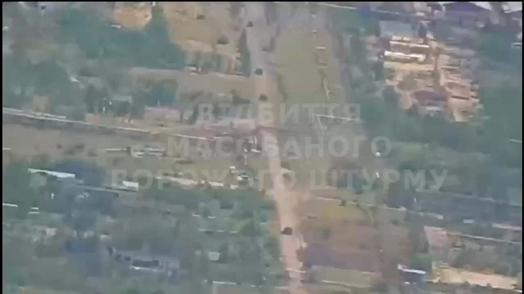 Massive Russian mechanized column destroyed by Ukrainian 81st Airmobile Brigade and 54th Mechanized Brigade. Siversk/Bilohorivka direction. 30 Russian vehicles and 41 motorbikes taken out. 26.07.2025
