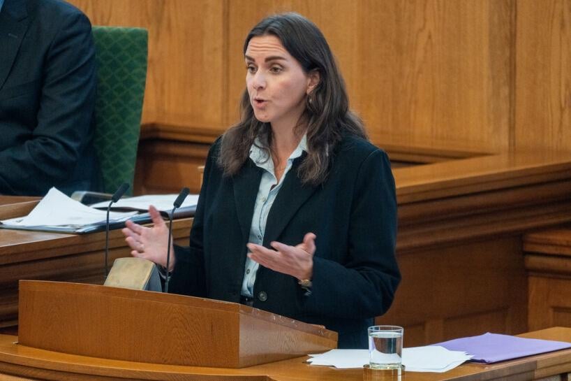 Monika Rubin (Moderaterne): Vi har skabt et samfund, hvor det økonomisk set ikke kan betale sig at få børn, hvis man er kvinde