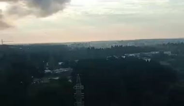 A Ukrainian long-range drone, the FP-1, flew at ultra-low altitude over a high-rise building. 04.07.2025