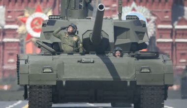 Nato gegen Russland: Armeen, Panzer, Atomwaffen