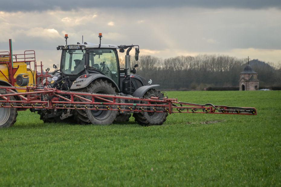 TÉMOIGNAGE. Victime des pesticides, il dénonce la loi Duplomb : "Aujourd’hui, on sait. Donc pour moi, ceux qui continuent, ils sont coupables"