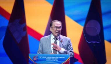 Southeast Asian foreign ministers meet as US tariffs loom