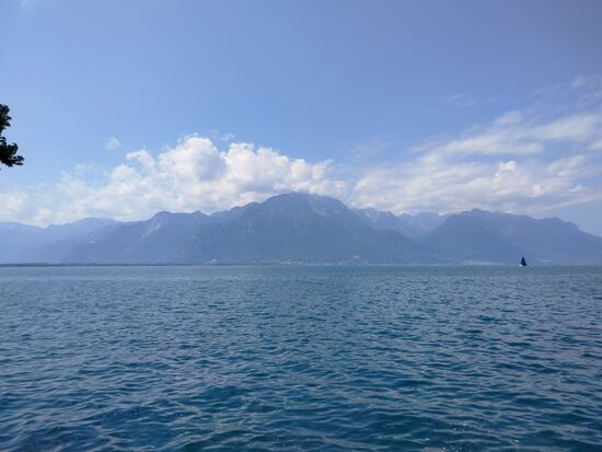 Montreux45.jpg Montreux45.jpg