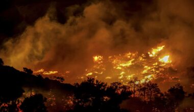 Les incendies se multiplient en Grèce et en Turquie