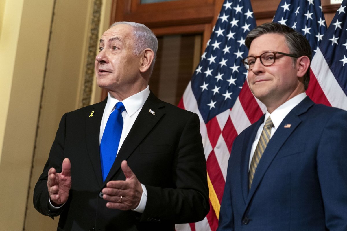 Netanyahu discusses peace with U.S. lawmakers in D.C.