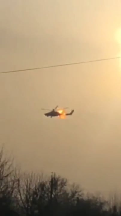(Archival footage) Russian Mi-28 hit by British Starstreak [2022]