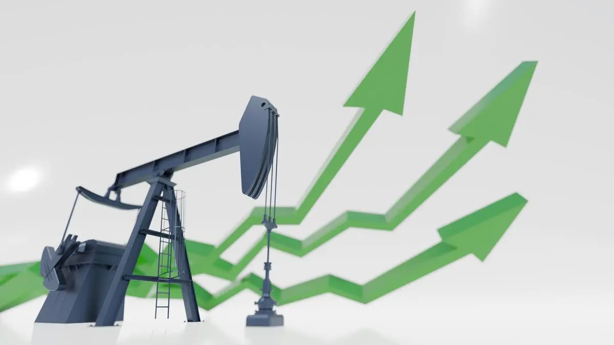 Crude oil futures gain as Trump plans major Russia statement 