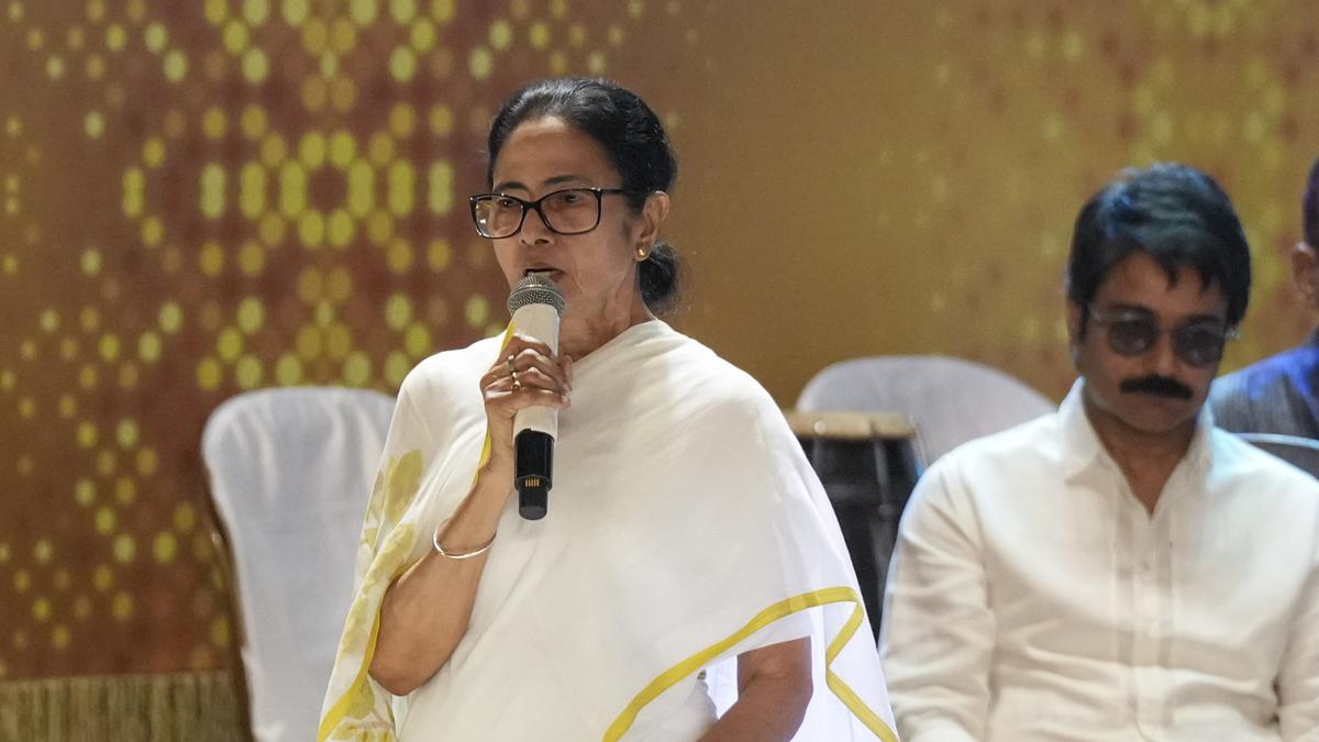 Mamata launches ‘language movement’, condemns targeting of migrant’s family in Delhi
