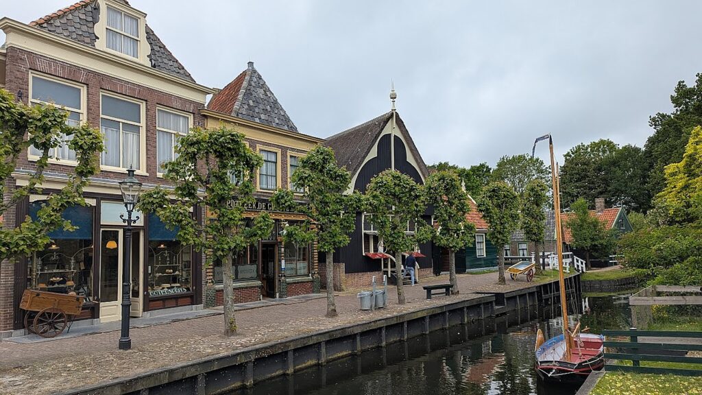 PXL 20250525 084233482e2 c Karen Rubin Enkhuizen Museum