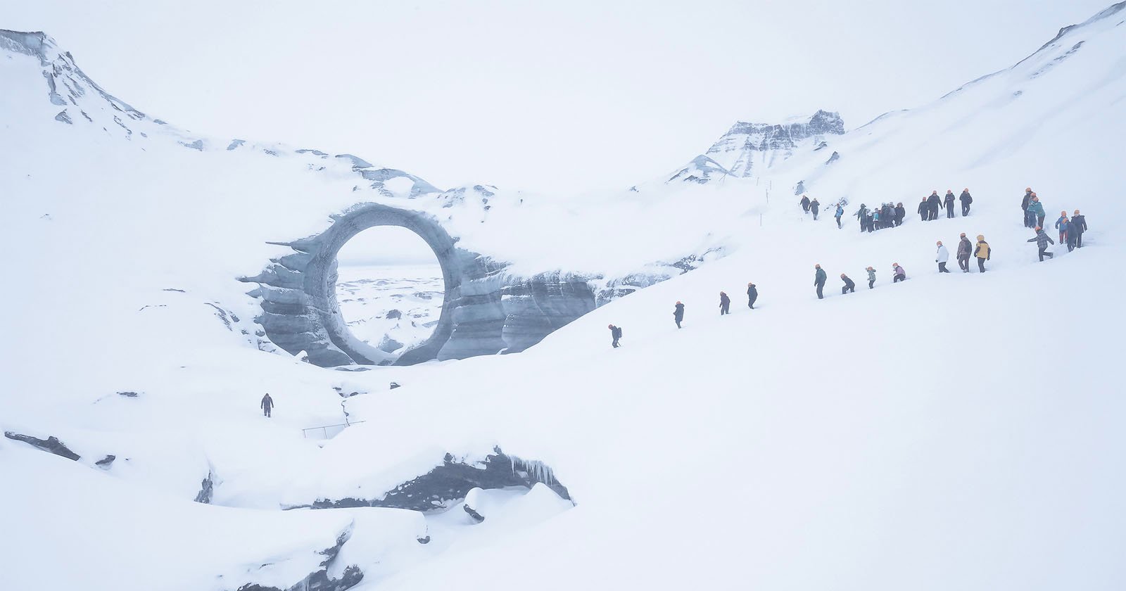 Photograper Captures the Magical Frozen Landscapes of Iceland