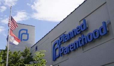 Judge blocks Trump administration's efforts to defund Planned Parenthood