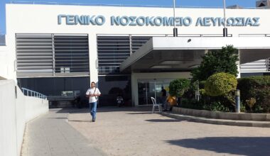 cover Three men hospitalised with heatstroke amid rising temperatures