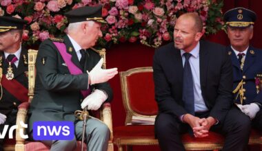 Minister van Defensie Francken (N-VA) veroorzaakt relletje op 21 juli, omdat hij weigert "Vive la Belgique" te zeggen | VRT NWS: nieuws
