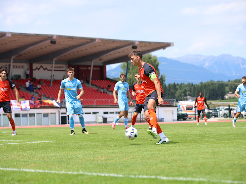 Hatters hit NK Trivlag Kranj for eight!