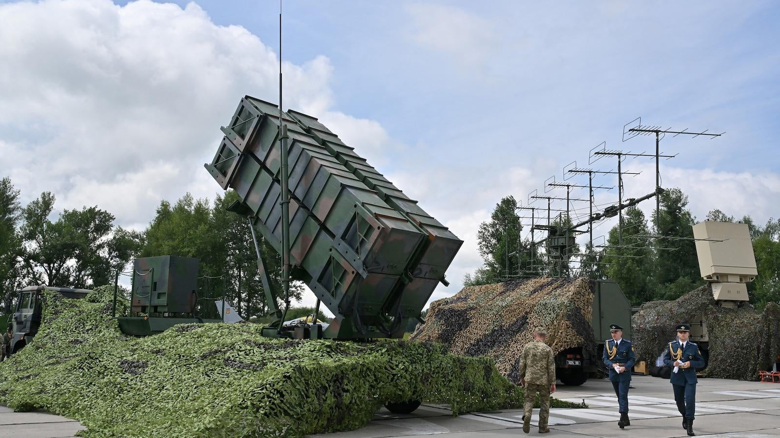 US freezes air defense and precision weapons shipment to Ukraine, White House says