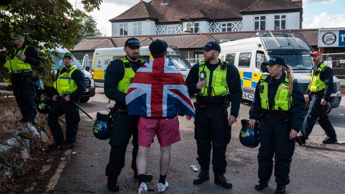 Risk of summer riots over rapid immigration and cost of living, Rayner warns