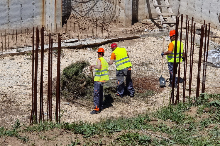 Bulgaria's Construction Output Down for Second Consecutive Month