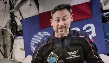 Kapsuła ze Sławoszem Uznańskim-Wiśniewskim przeleci nad Polską. O tej godzinie spójrz w niebo