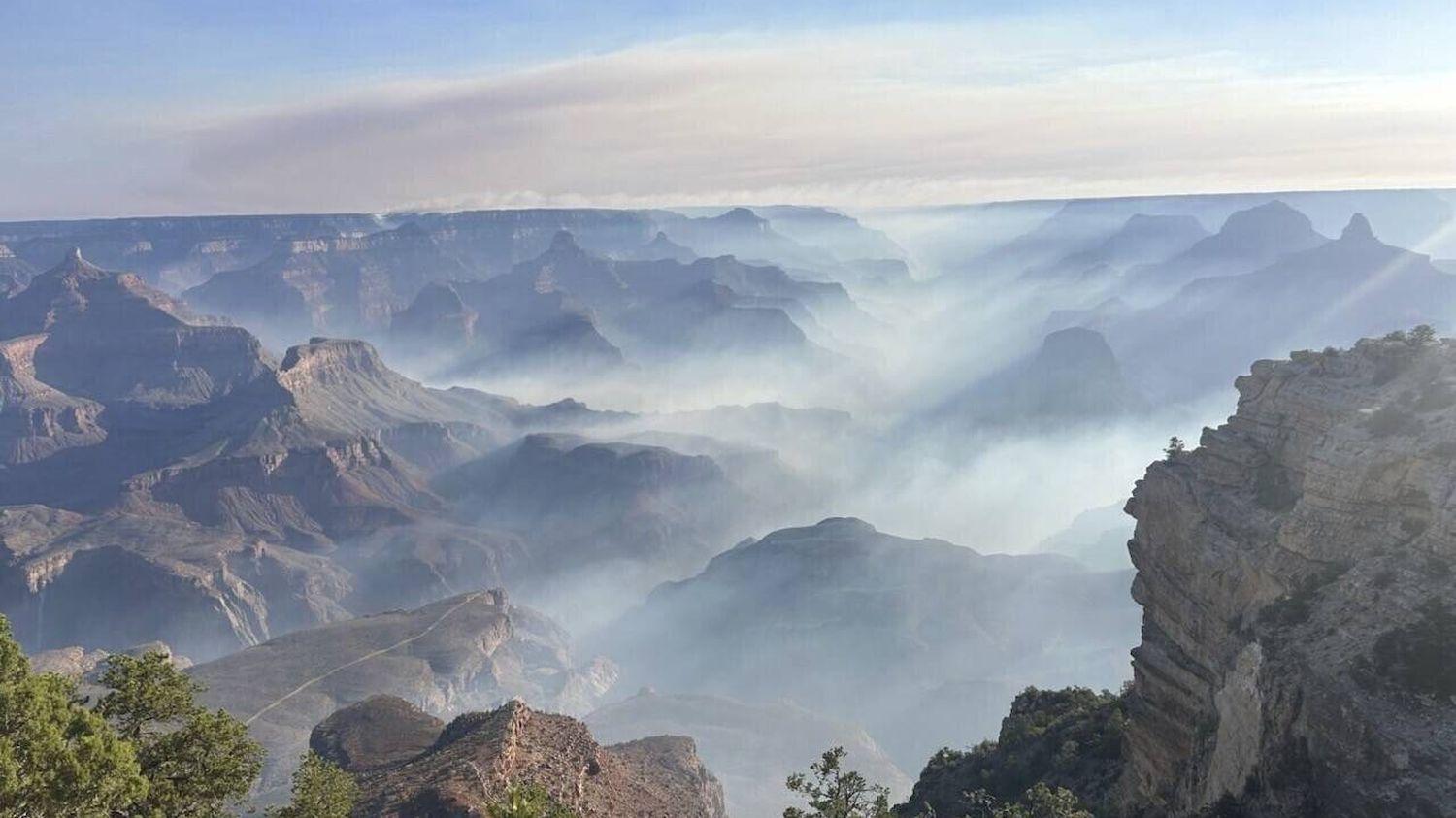 Aux États-Unis, des centaines de touristes évacués du Grand Canyon à cause d'incendies