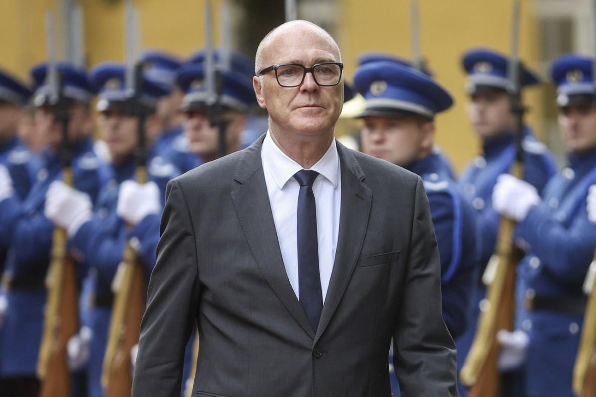 Defence Minister Pfister stresses importance of Swiss mission in Balkans