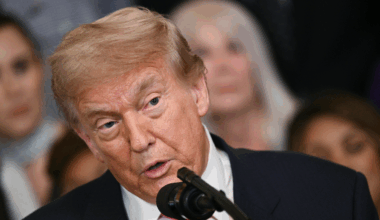 Trump Boots Wall Street Journal From Press Pool Amid Lawsuit