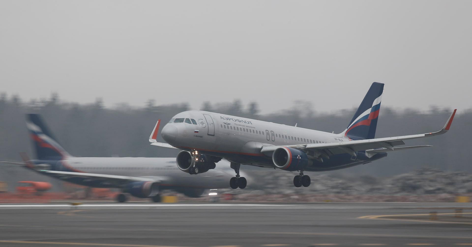 Russia's Aeroflot suffers IT failure, hackers claim responsibility