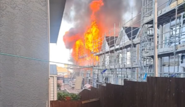 Māngere blaze: Large fire engulfs partly built apartment building
