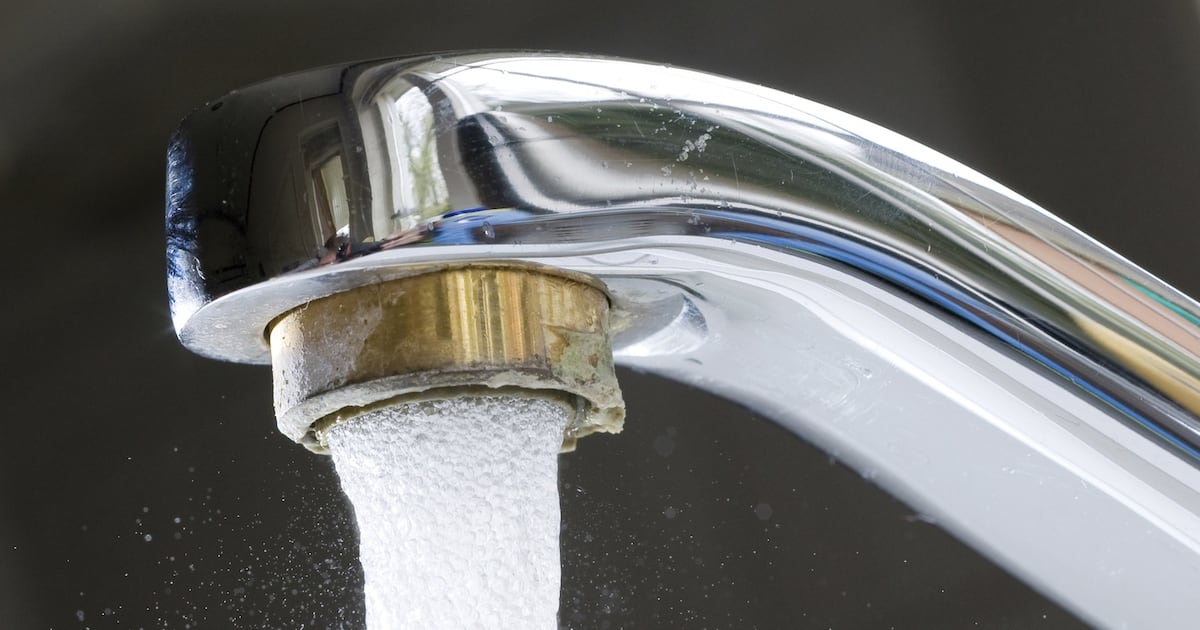 Environment watchdog recommends mandating registration of private drinking water supplies – The Irish Times