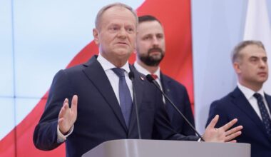 Polish PM reshuffles cabinet in bid to restore control