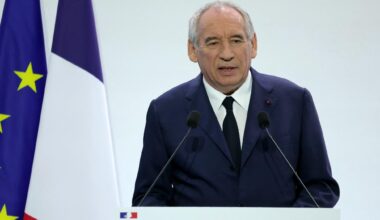 "Je propose le lundi de Pâques et le 8-Mai": Bayrou confirme vouloir supprimer 2 jours fériés, la France n'en aurait plus que 9