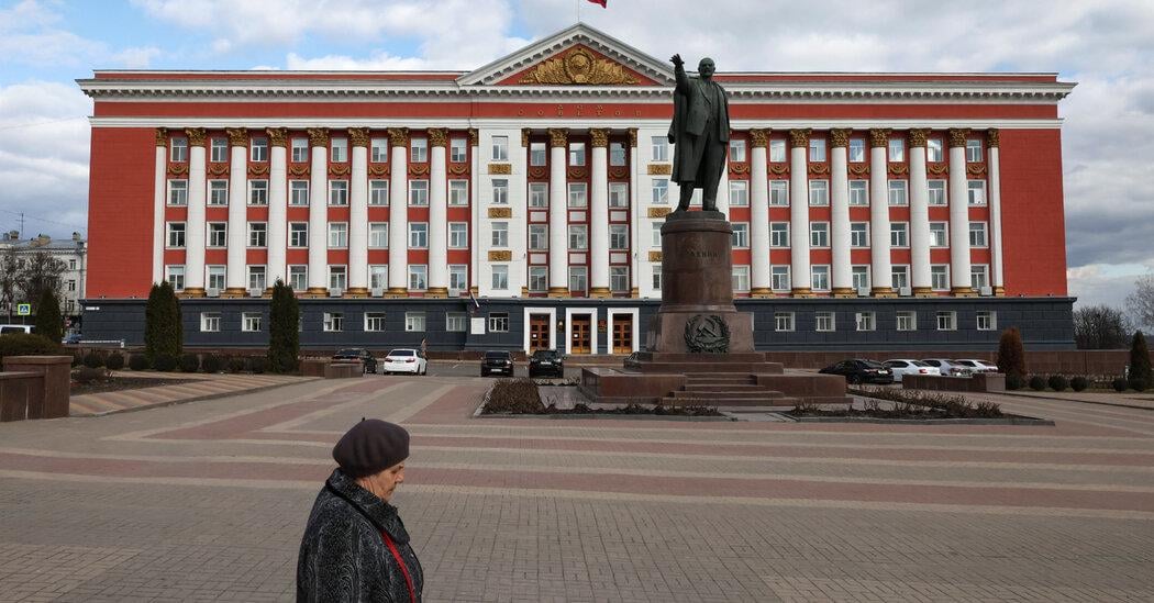 In Russia, Corruption Cases Follow Battlefield Failures