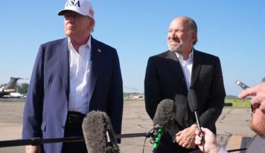 Trump appointees have ties to companies that stand to benefit from privatizing weather forecasts