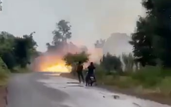 Royal Cambodian Army firing a barrage of Grad rockets at Royal Thai Army positions (July 24, 2025)